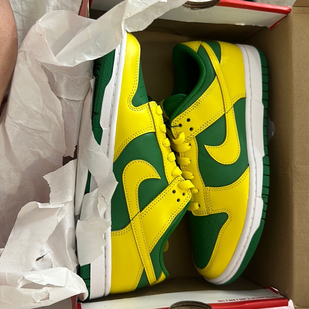 Green Bay Packers dunks. Size 6 In women’s